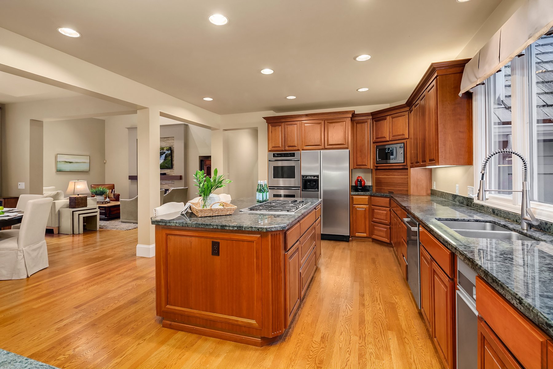 20423 NE 64th Pl