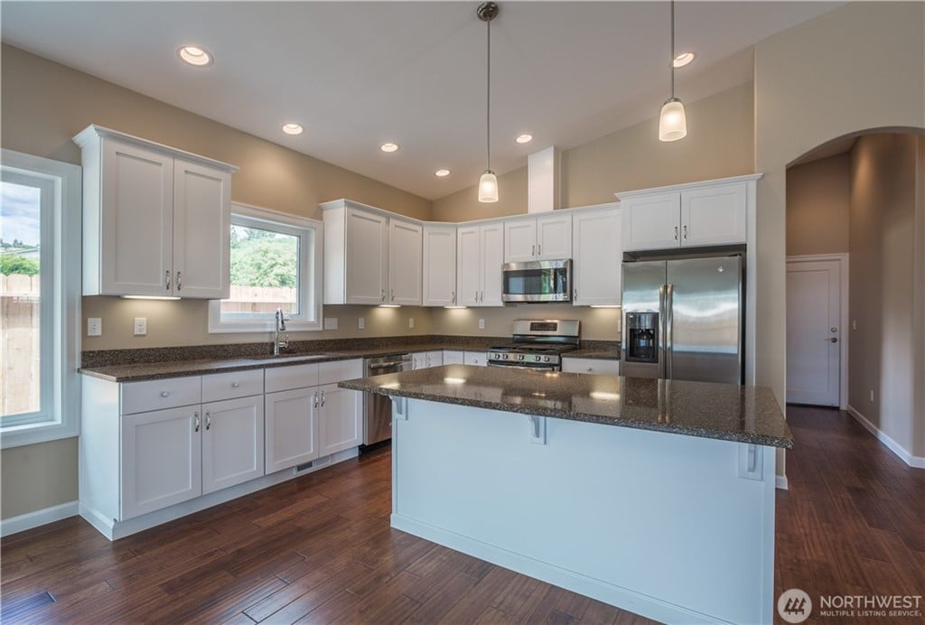 215 Village Dr