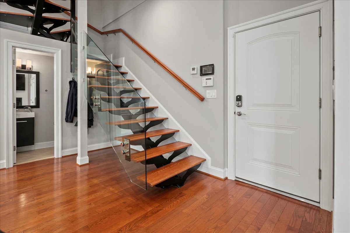 2019 19th St NW #2