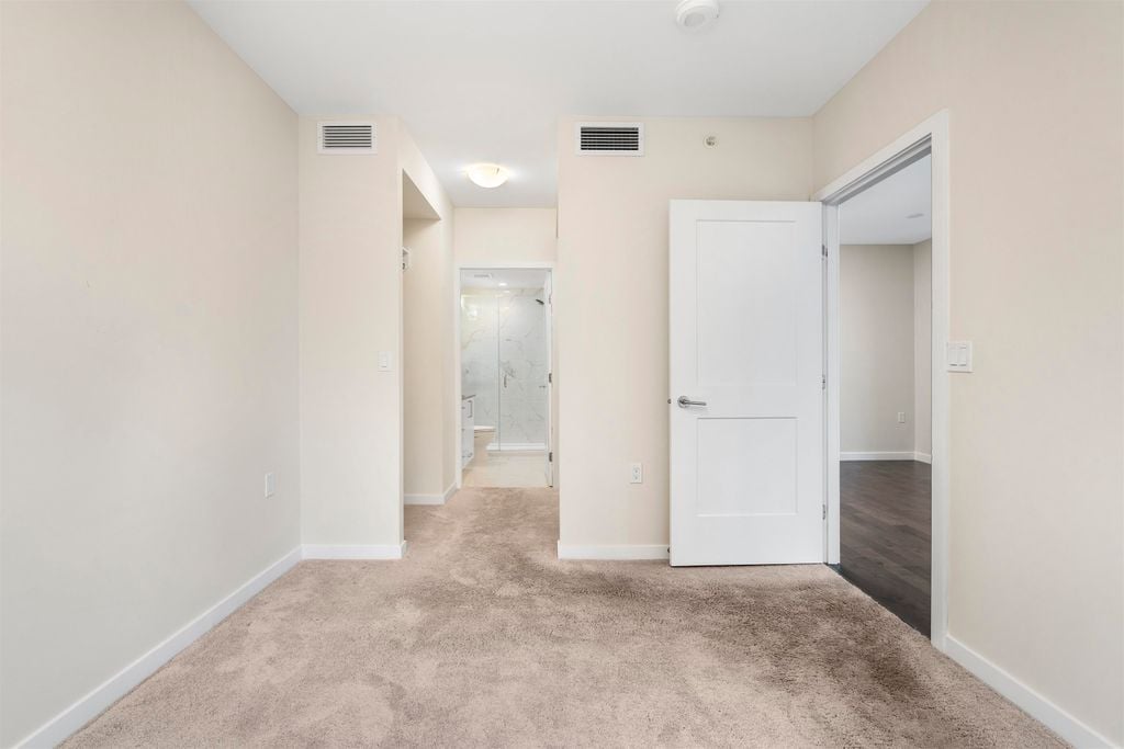 1708 Ontario St, #403