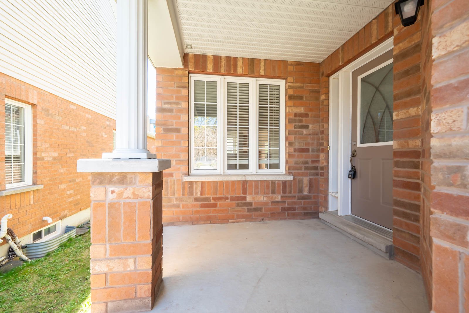 1187 Booth Ave