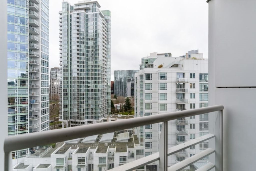 1199 Marinaside Cres, #1503