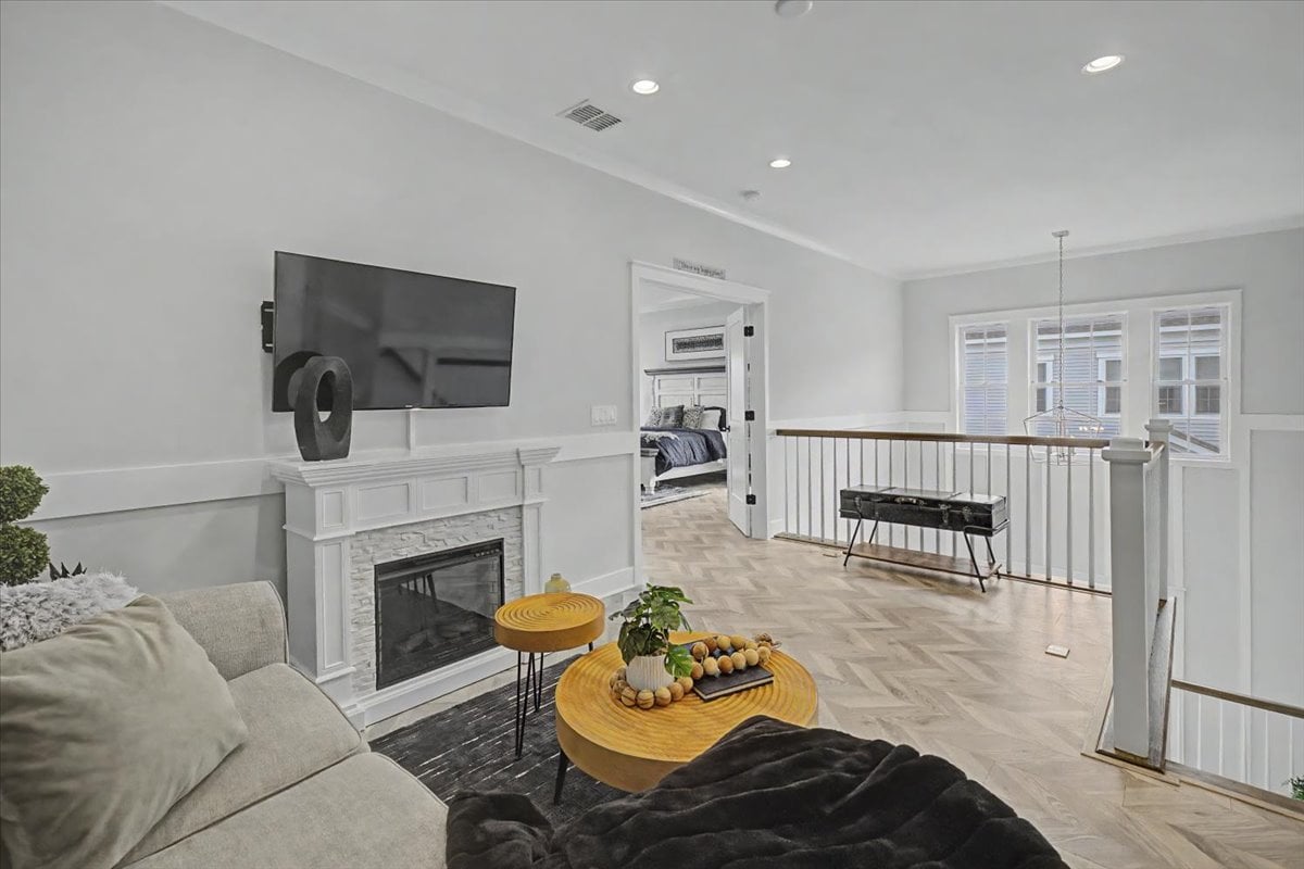17 Aspen Dr