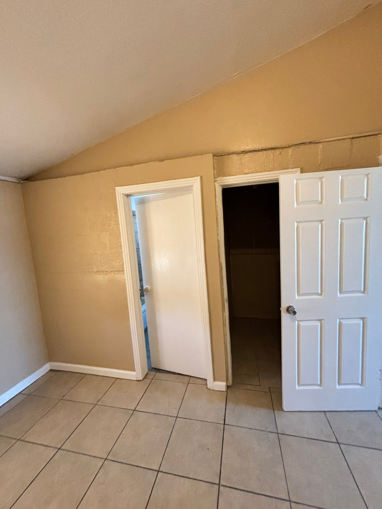 1122 Laurel Ave Las Vegas, NV 89104