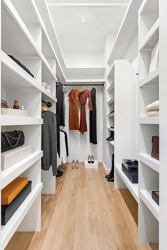7 Bond Street
