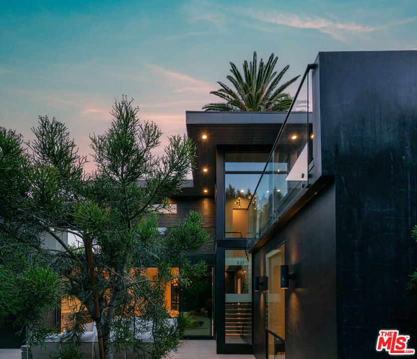 Meridian Reserve, Franklin Ave, 90046