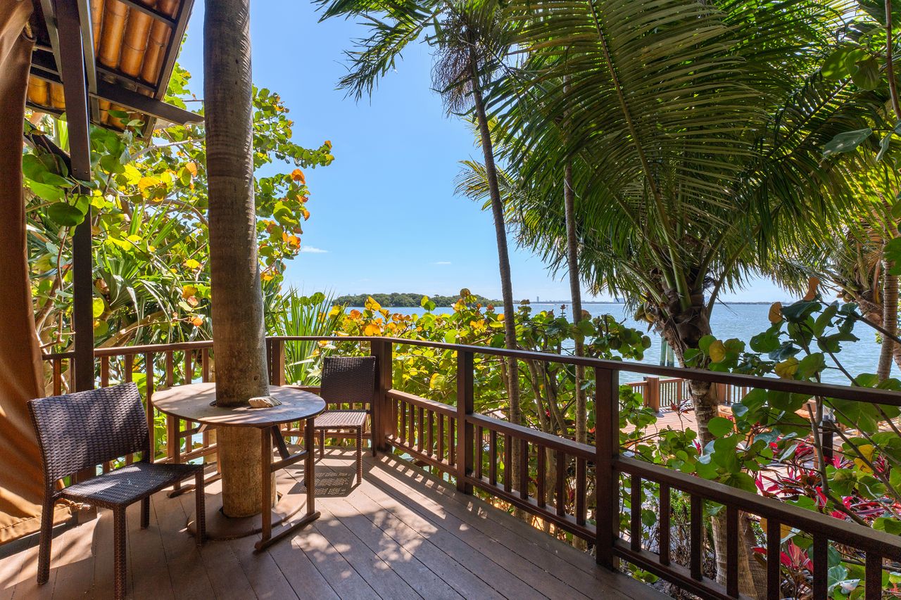  Morningside Waterfront Estate
