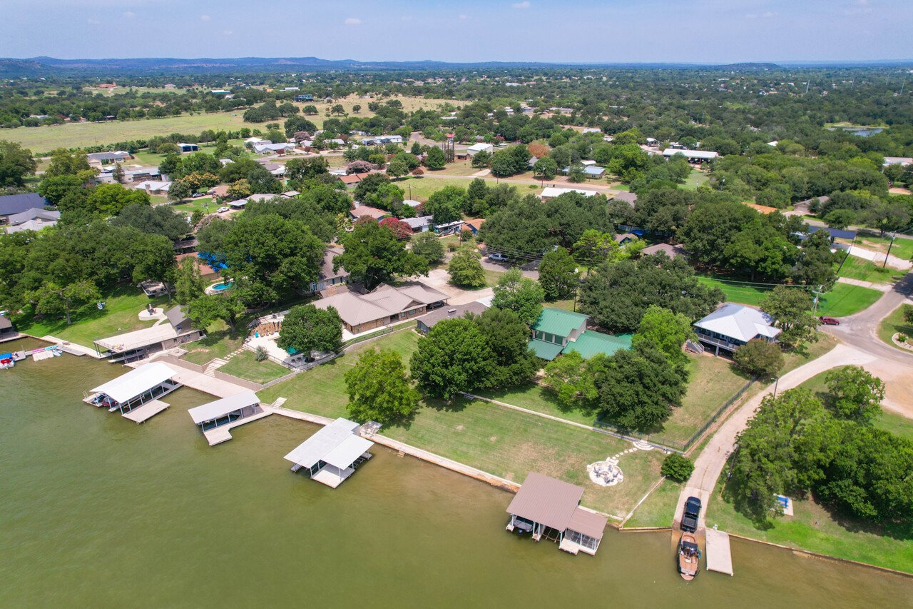 1704 Bluebonnet Lane