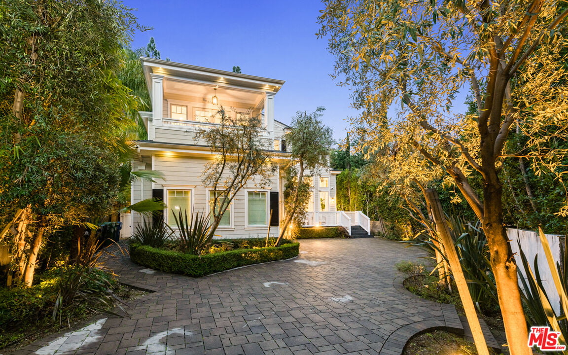 Luminor Heights, Laurel Canyon Blvd, 90046