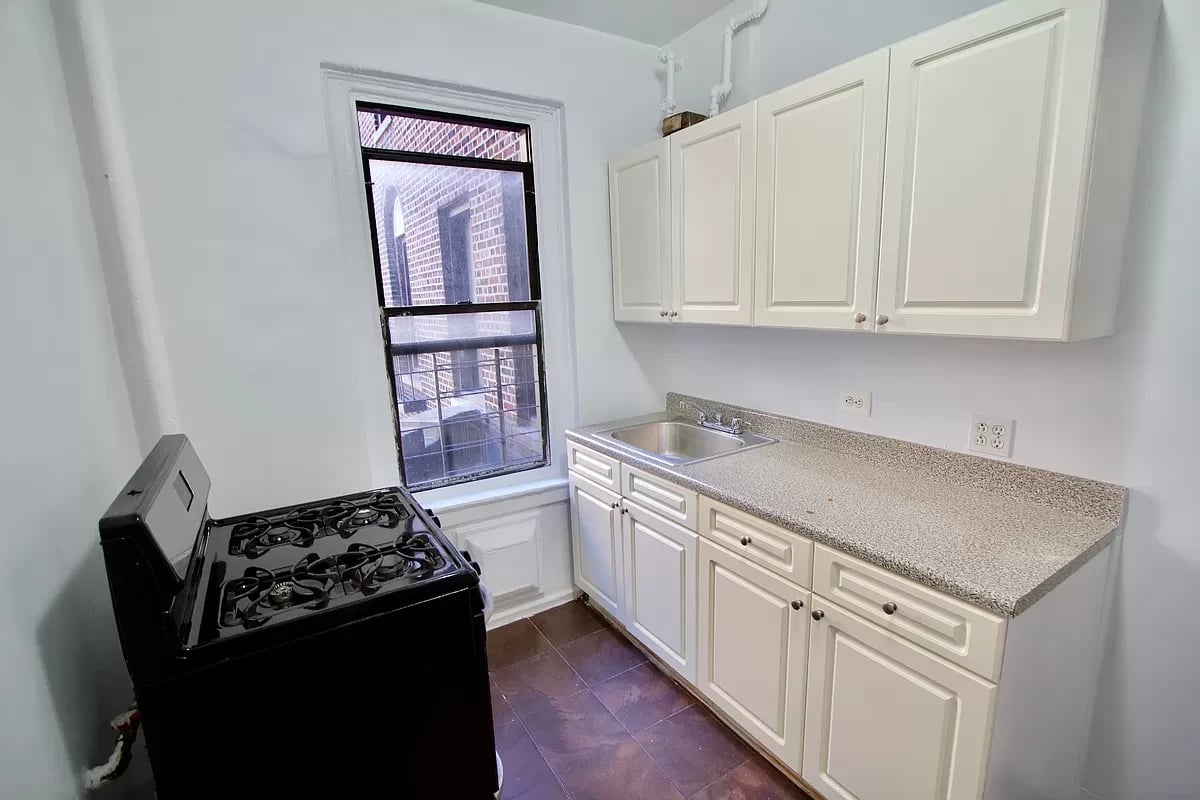 501 West 189th Street Unit: 2A