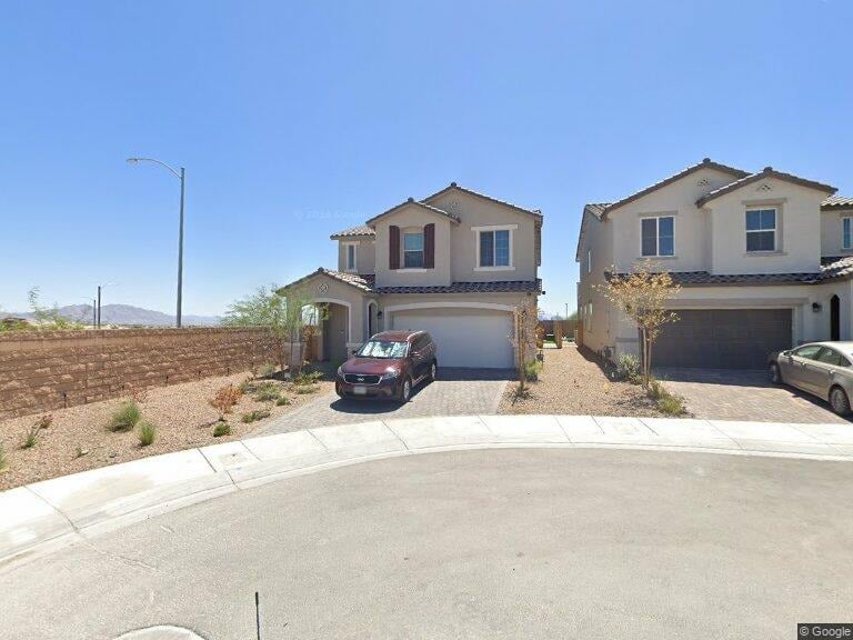 1013 Waratah Park Ave