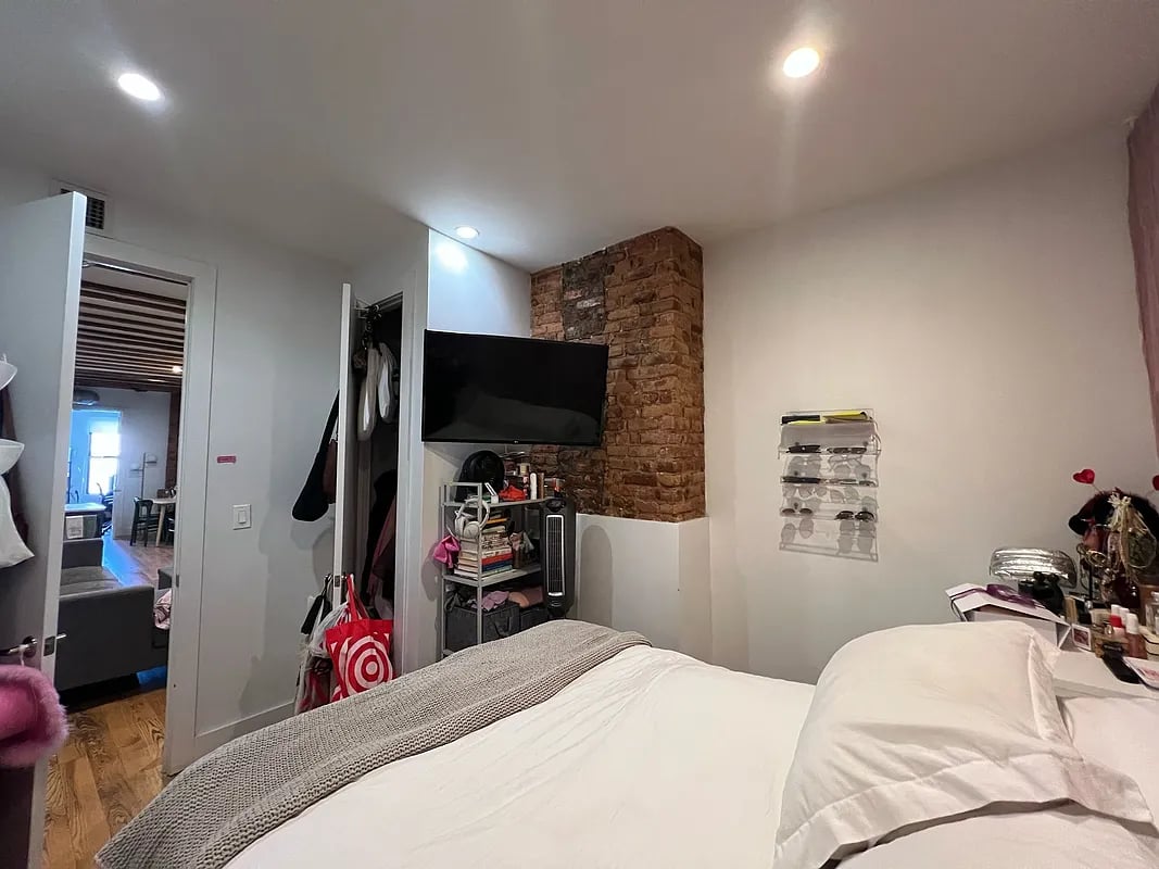 1048 Wyckoff Avenue #2