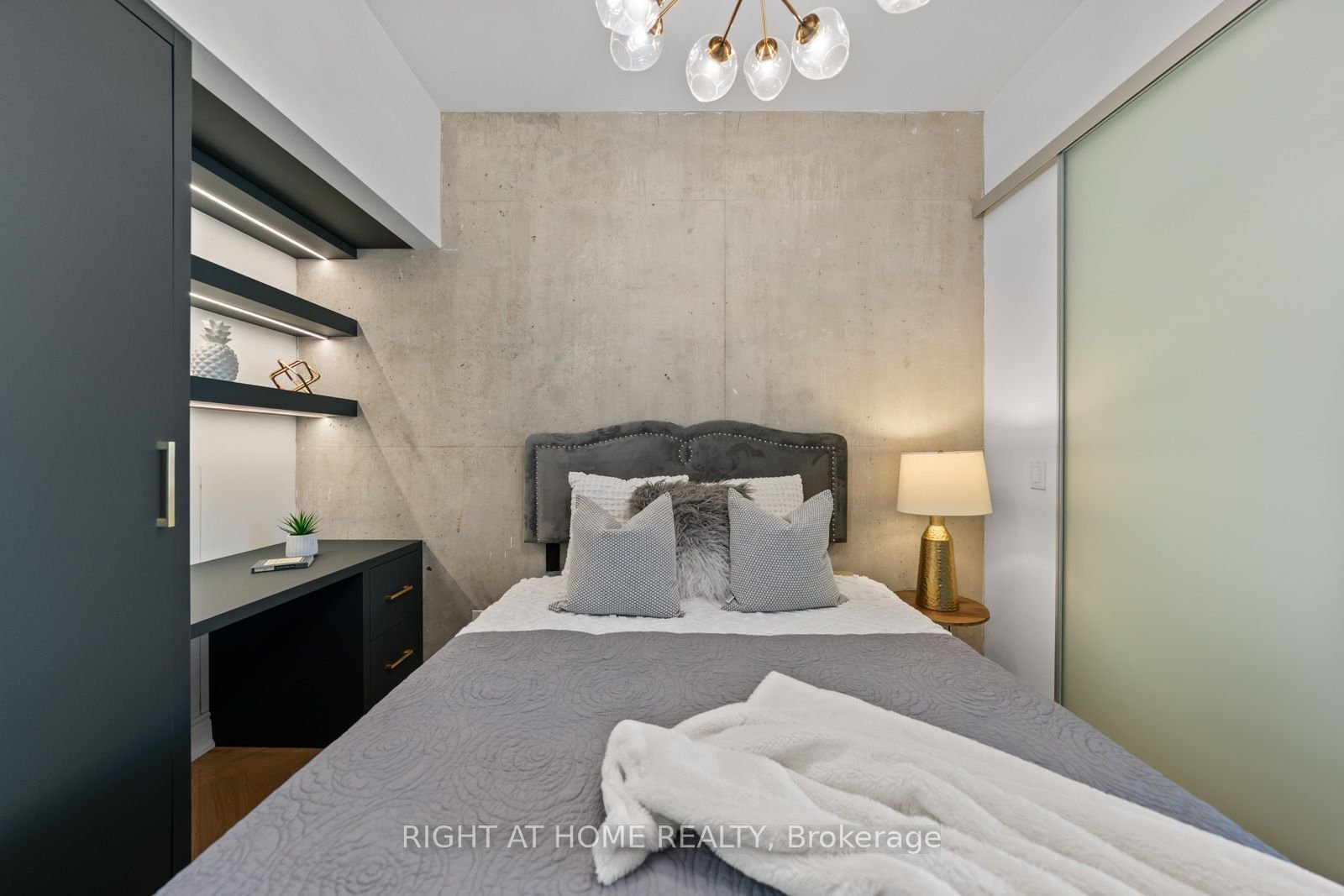 PENTHOUSE AT THE HARLOWE