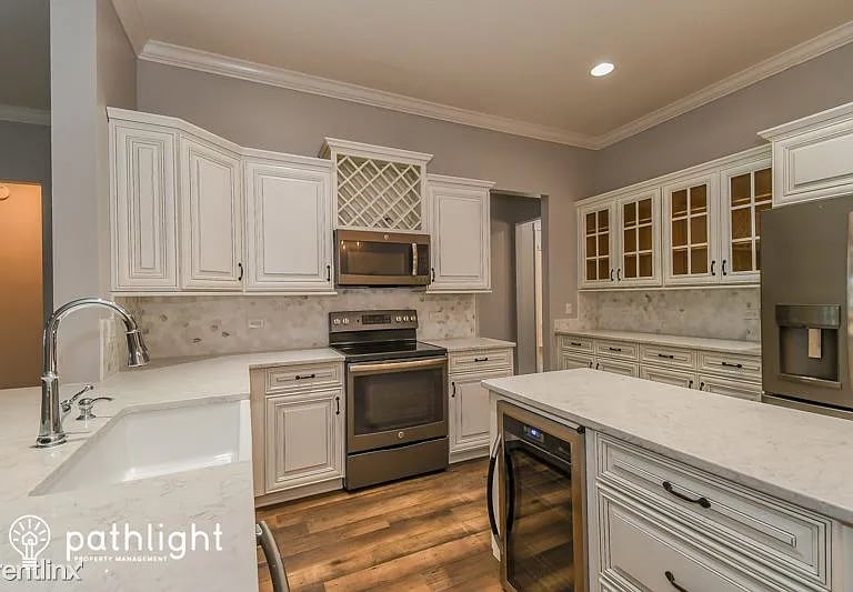 440 Pine Eagle Dr