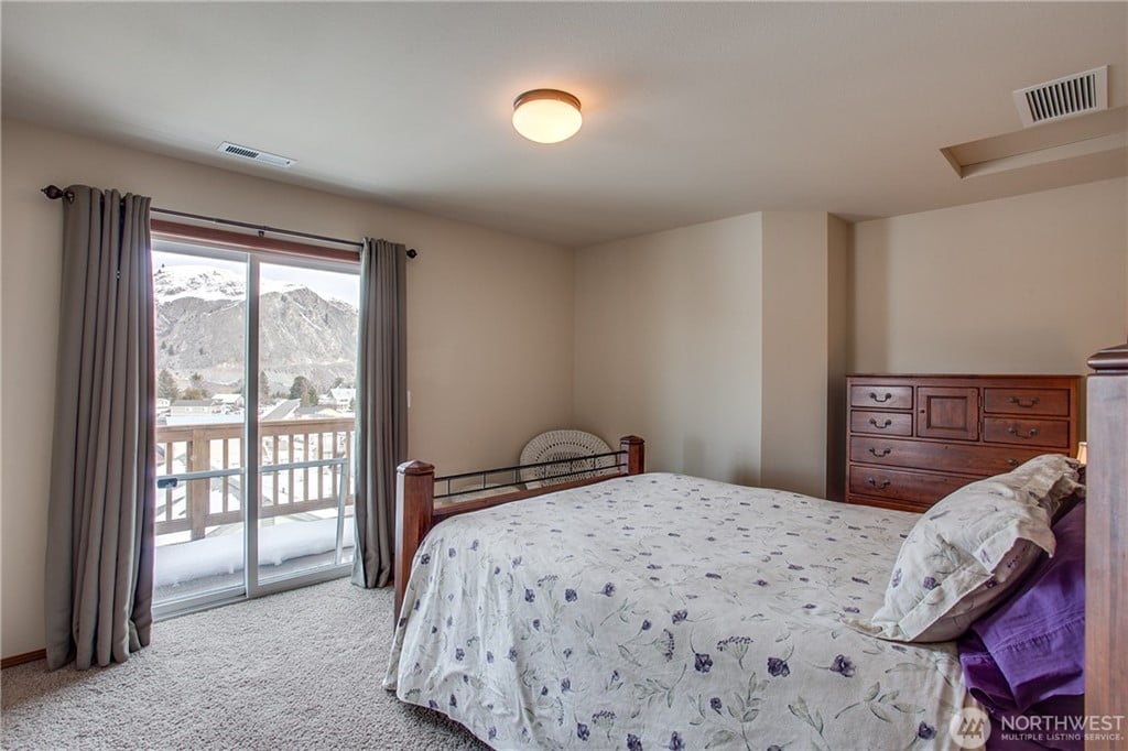 175 E Emerson Dr