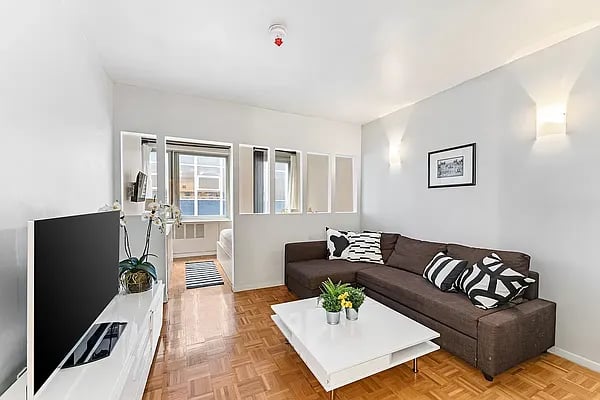 130 Water Street Unit: 8H