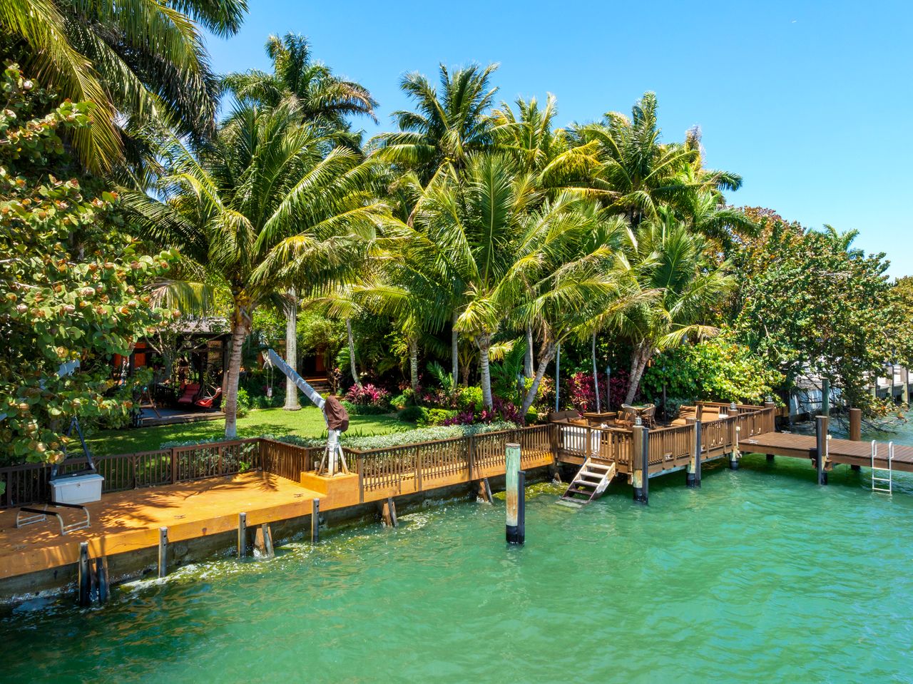  Morningside Waterfront Estate