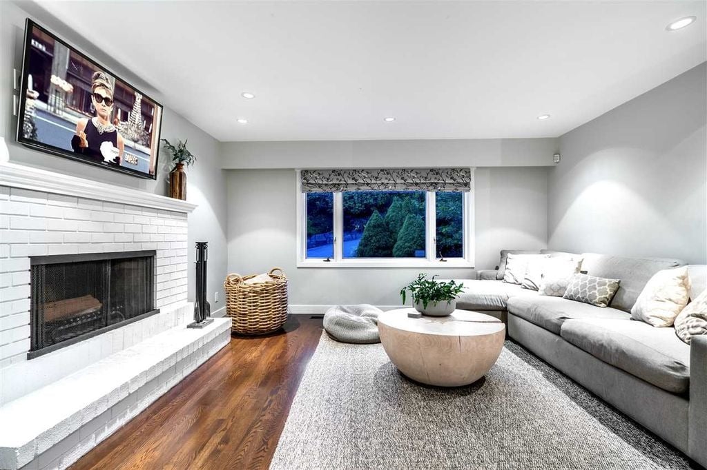 3066 Spencer Dr