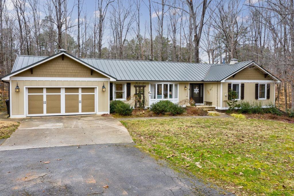 150 Trinity Ln