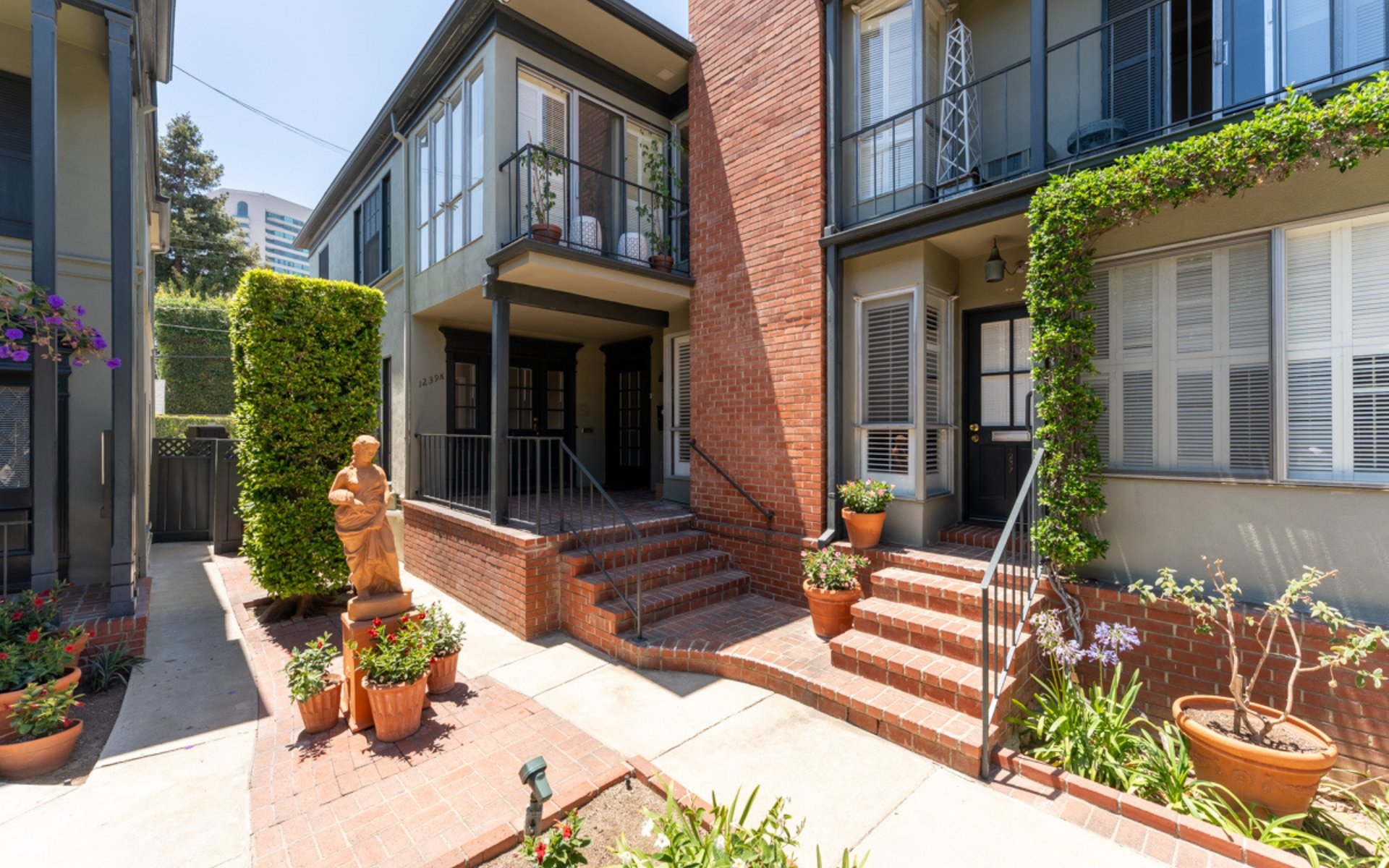 1235 S Beverly Glen Boulevard