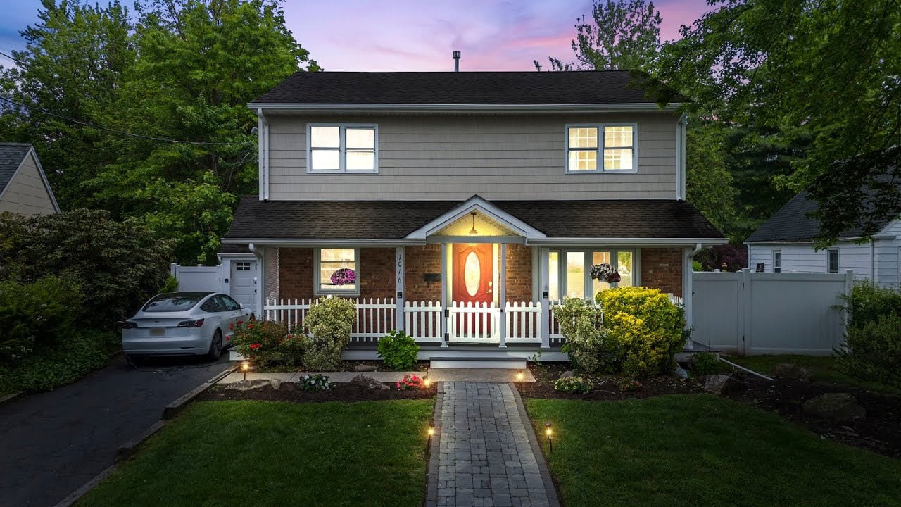 ***SOLD*** Renovated Beauty in Coveted Cranford!
