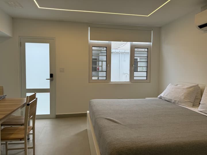 Beach House Apt 8 • King Studio w/ Kitchenette - Airbnb