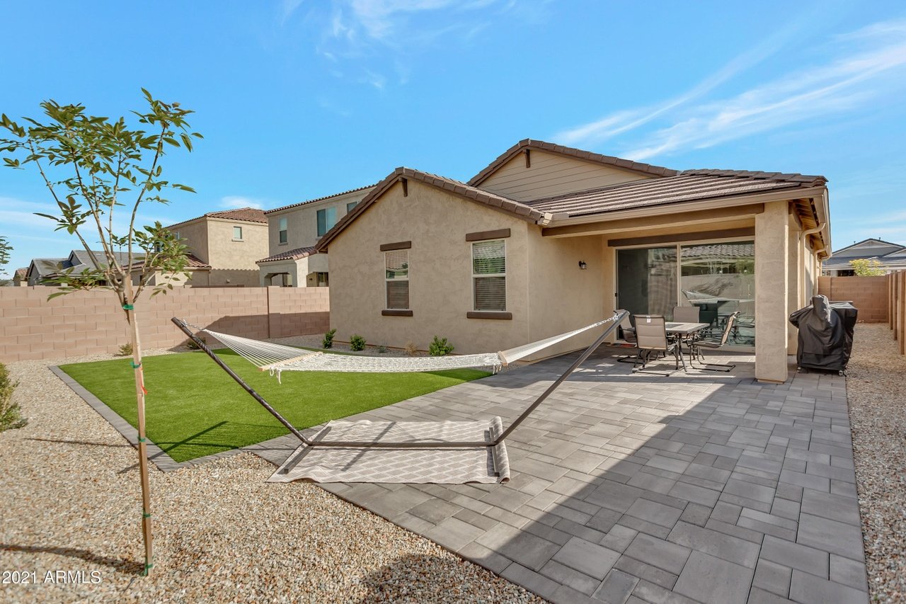538 E Balao Dr