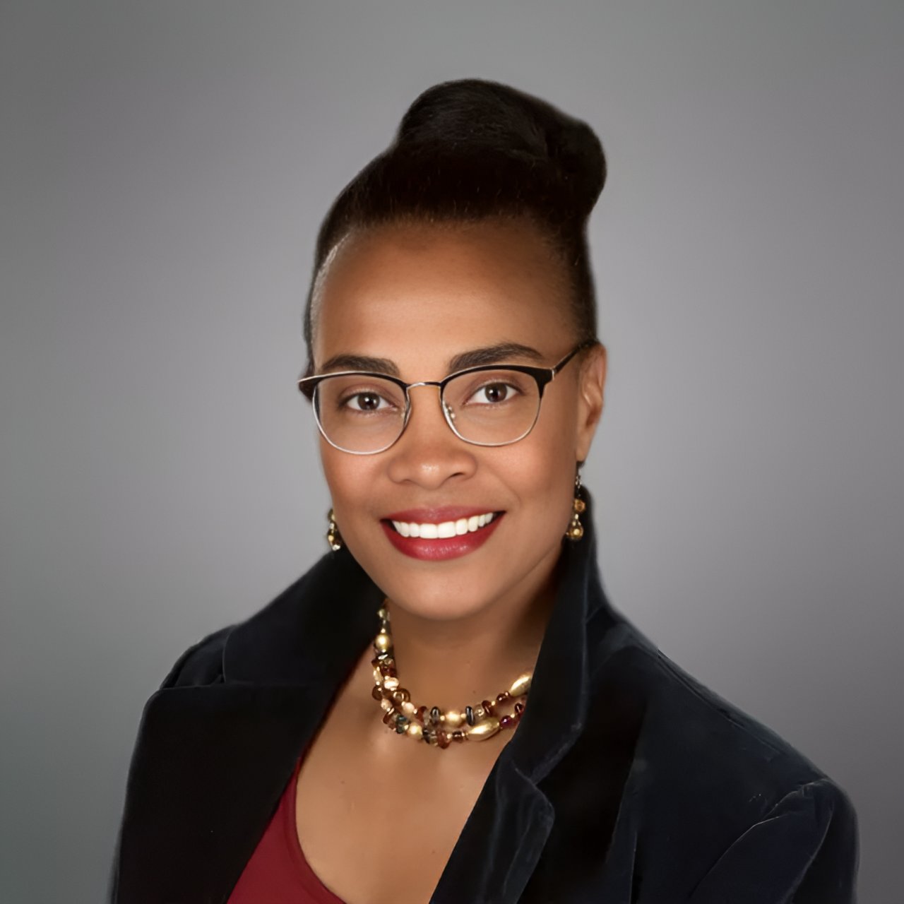 Yvette Bradshaw Arizona Real Estate Headshot