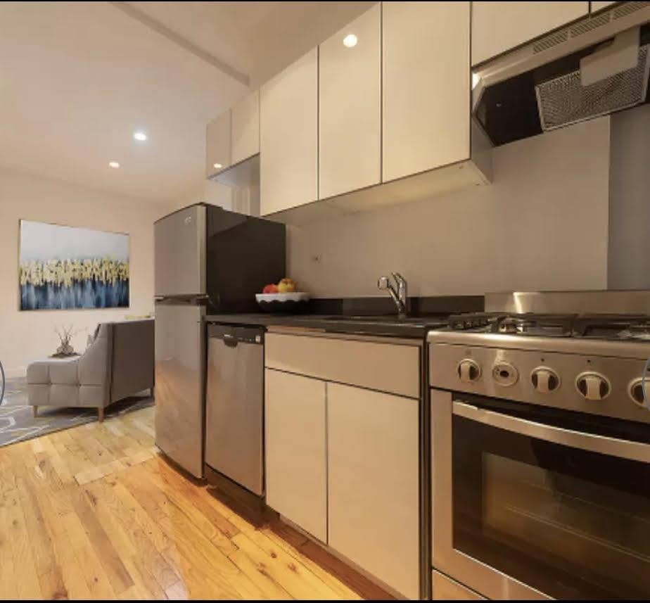 142 Sullivan Street, Apt 25