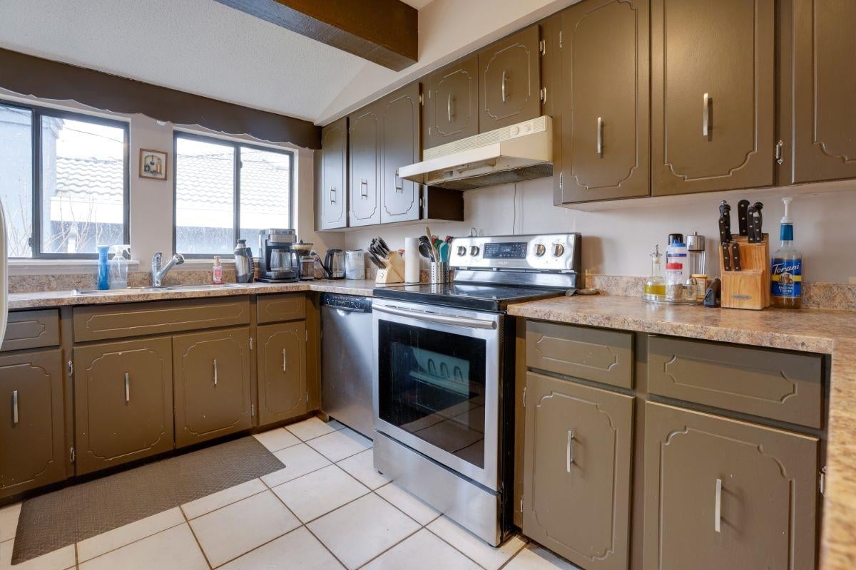 7474 Cariboo Road Rd, Burnaby