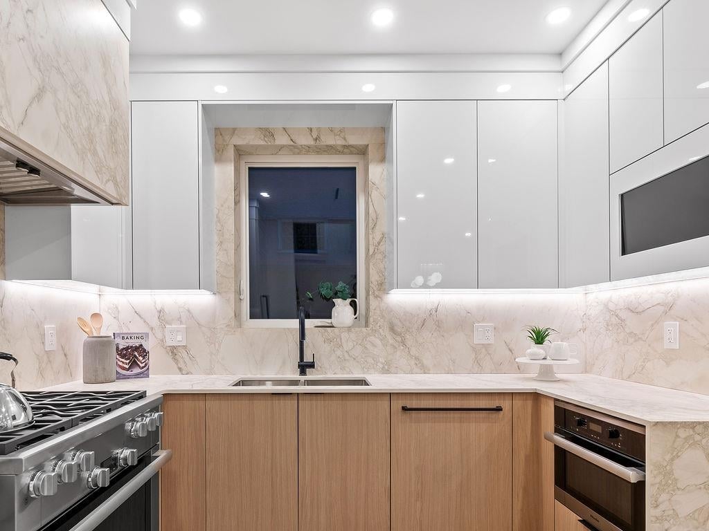 A-3538 W 14th Ave
