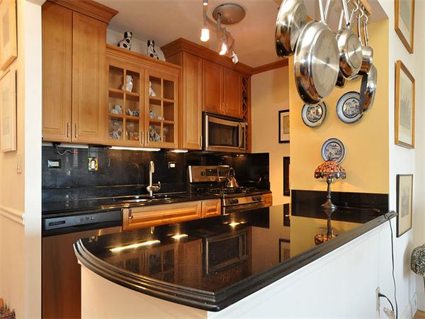 8 Whittier Place #4D