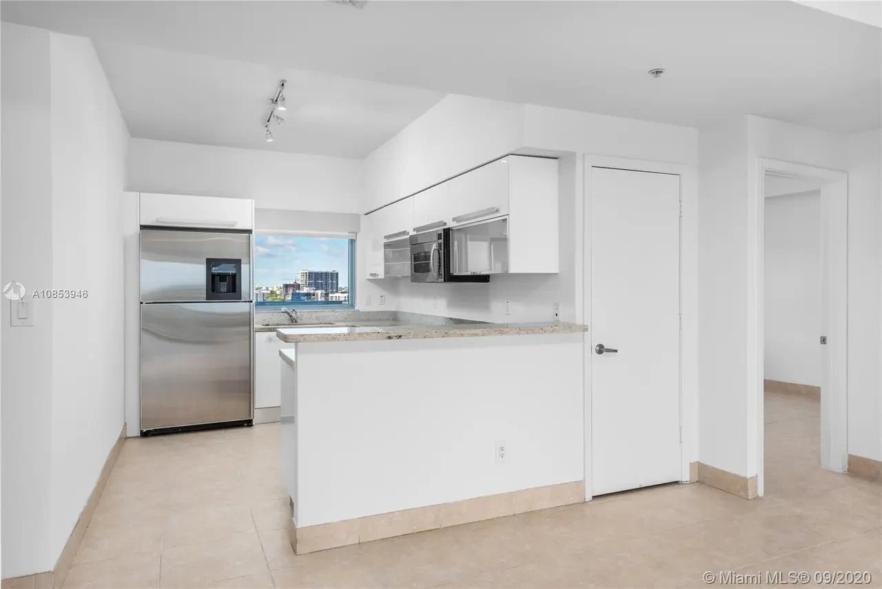 601 NE 36th St #1407