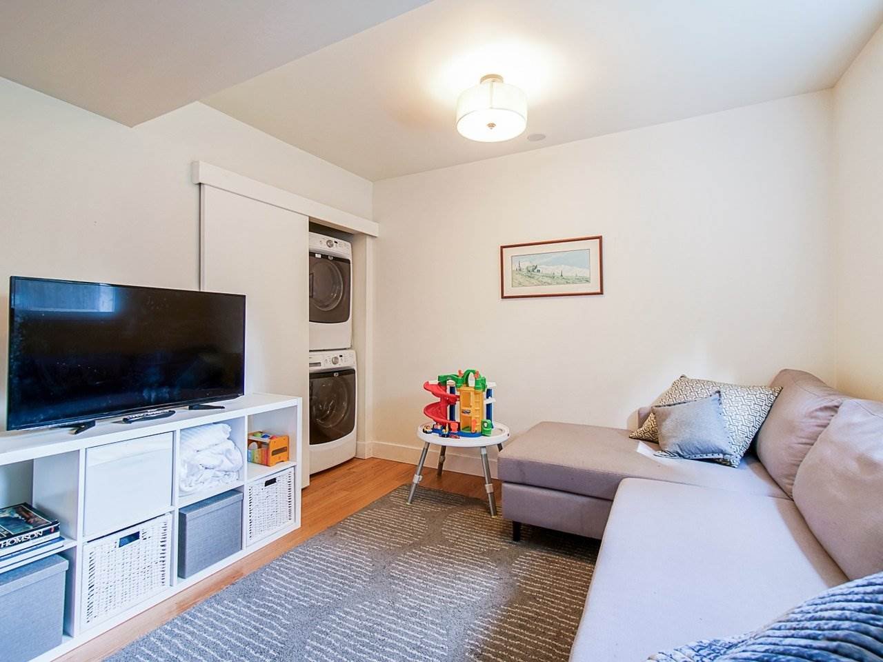 2612 Hardy Cres