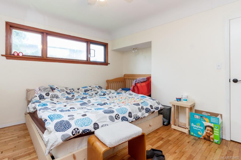 3922 Cadboro Bay Rd, Saanich