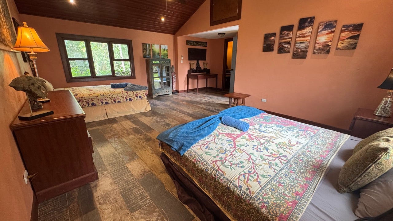 12 Room Hotel in Uvita with Ocean View Expansion Land