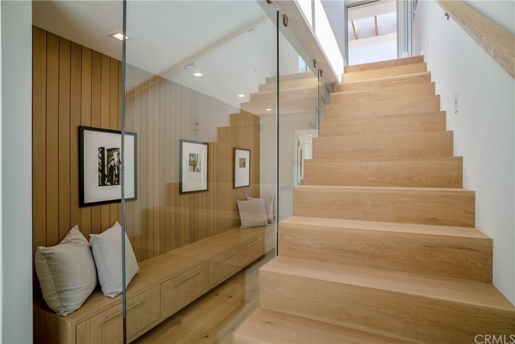 131 2nd St