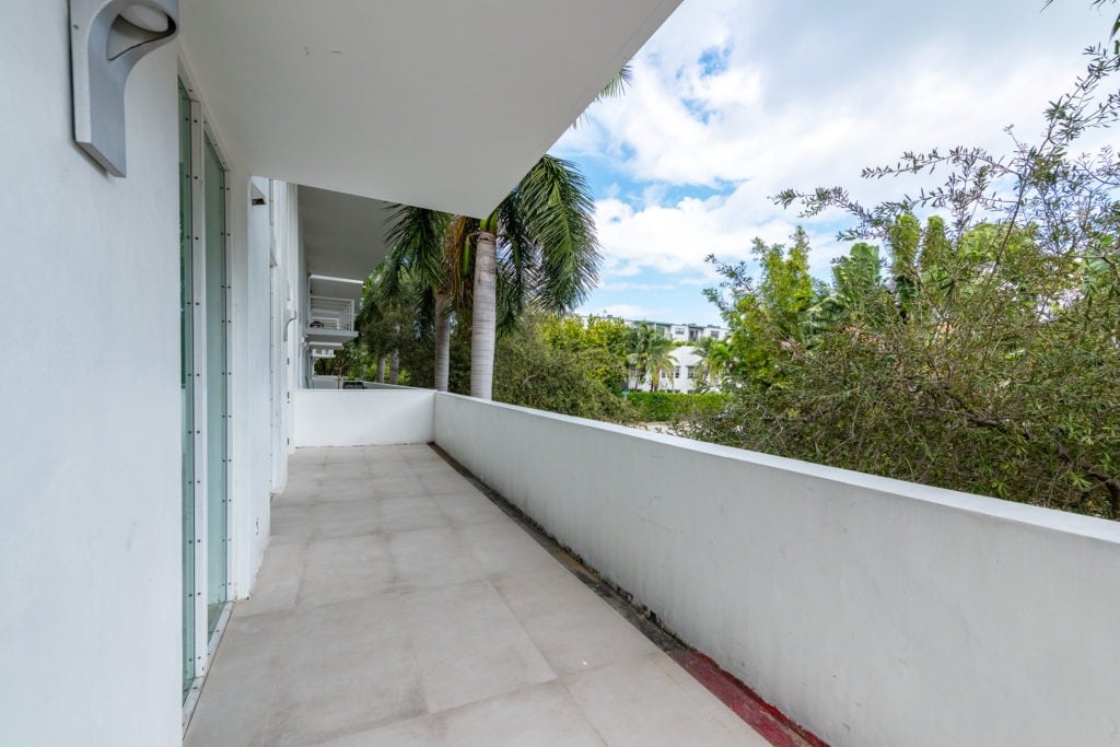 Luxe Alliage South Beach Rental Just Listed