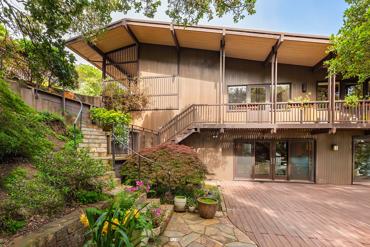 66 Toyon Ln