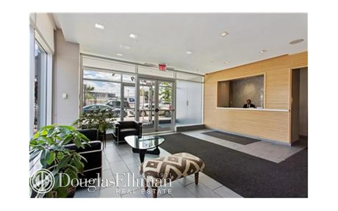 5-49 Borden Ave, #PHC