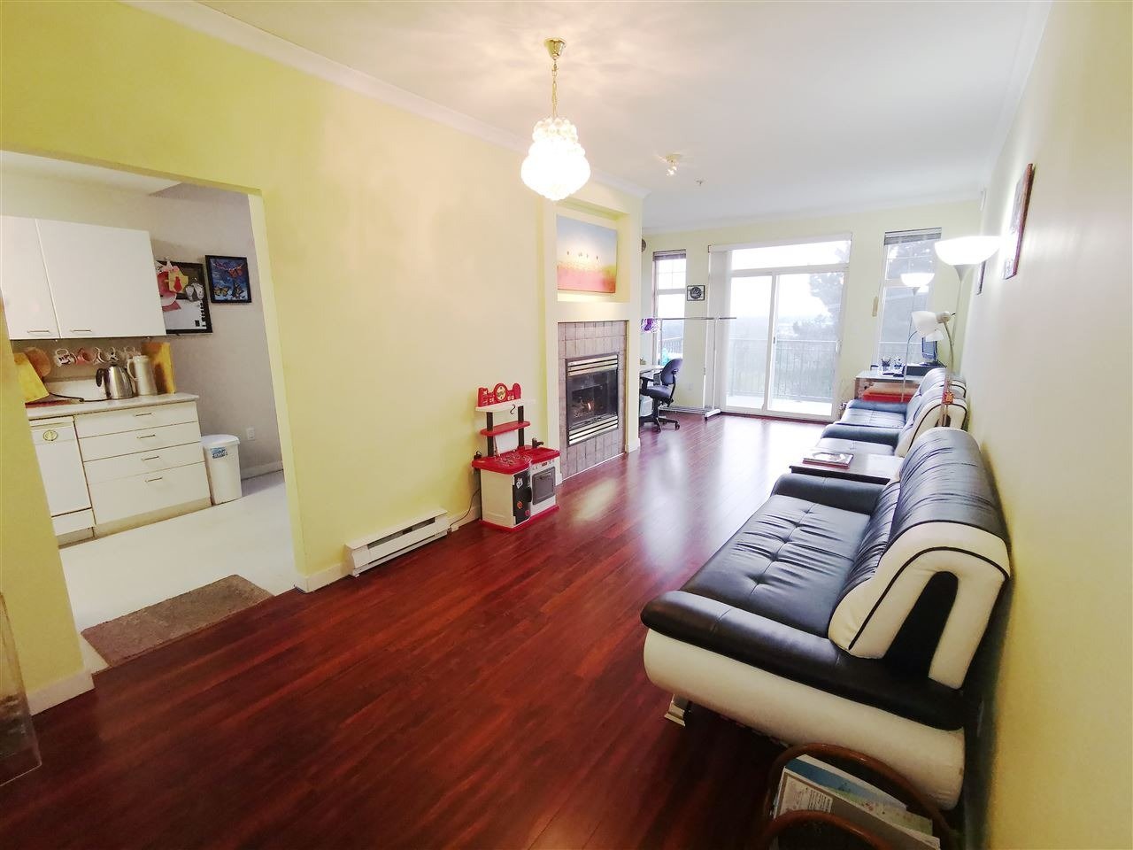 588 12th St, #301
