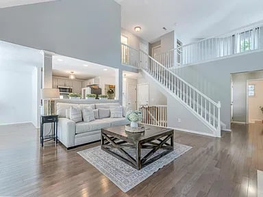 381 Sycamore Woods Ln