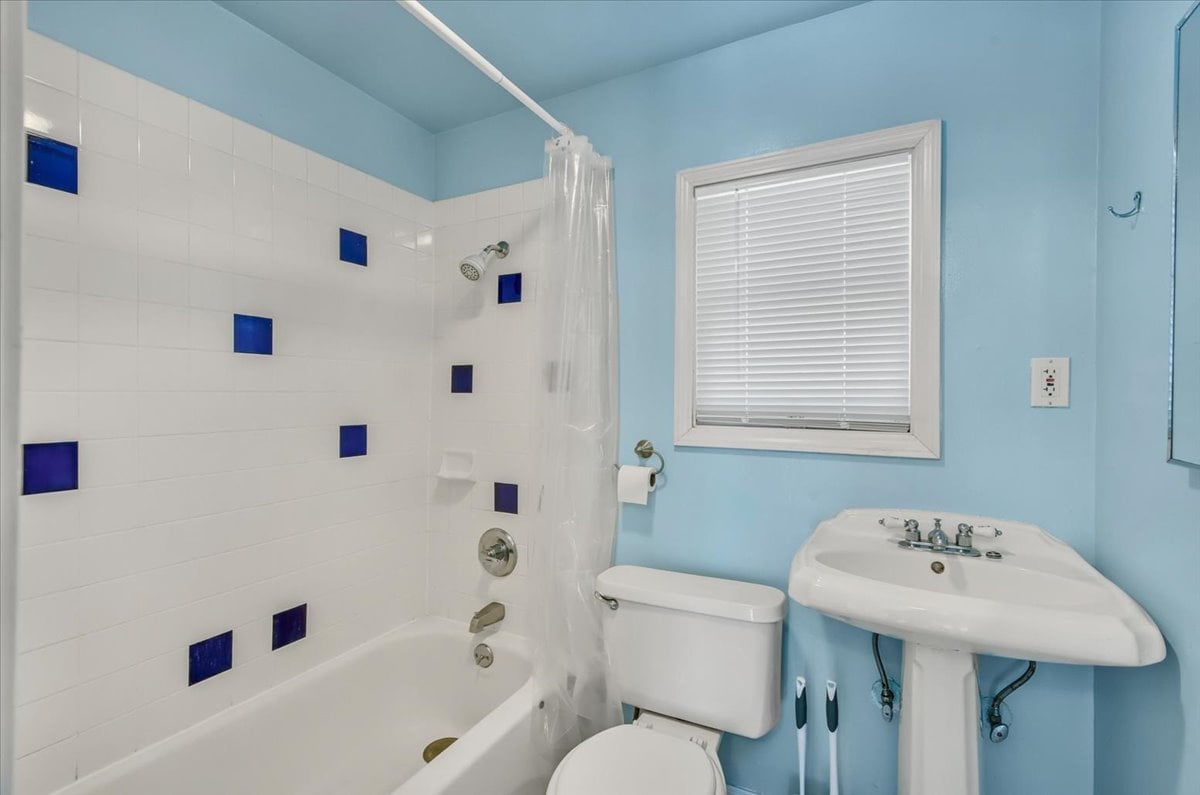 1827 Berkeley Way, Berkeley, CA 94703