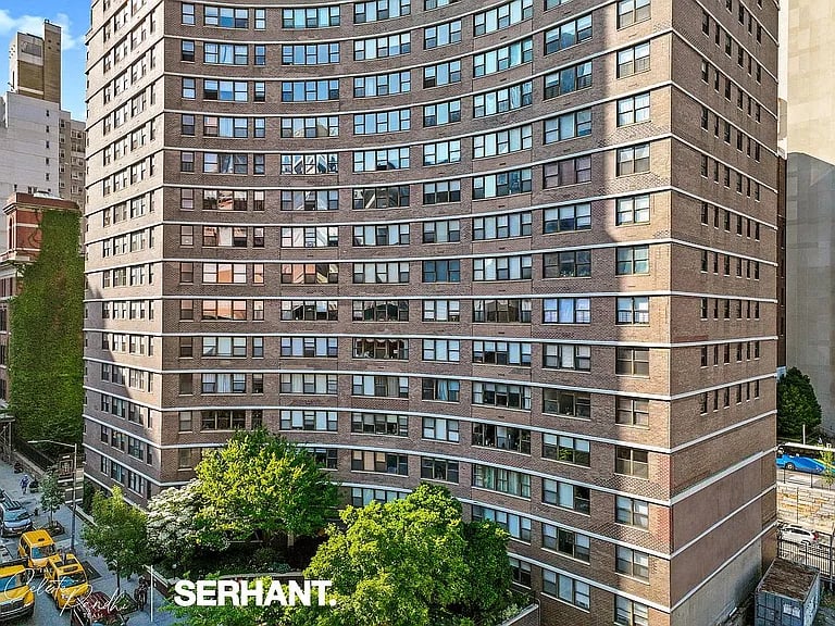 225 East 36th Street Unit: 2N