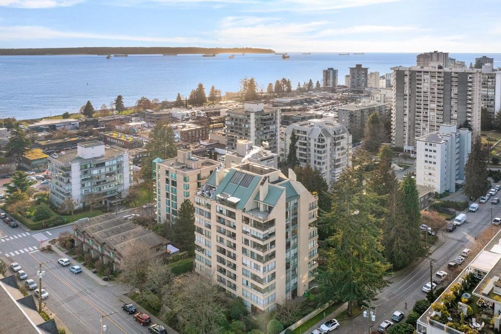 1412 Esquimalt Ave, #701