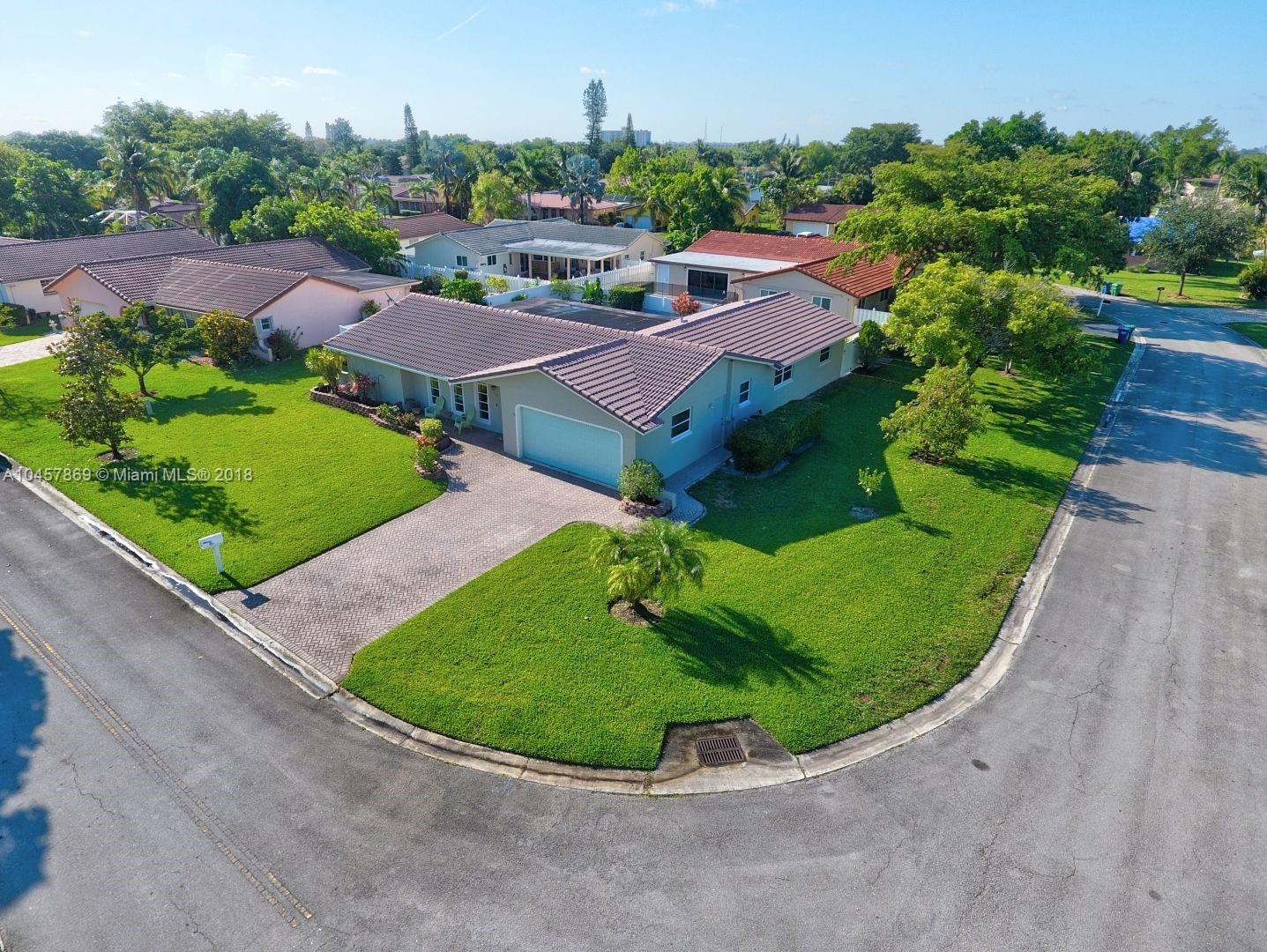 11290 NW 42nd St