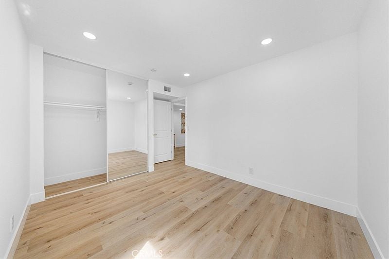 1232 Athens Ave