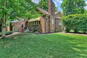 7605 Suffolk Ave., Shrewsbury, MO 63119