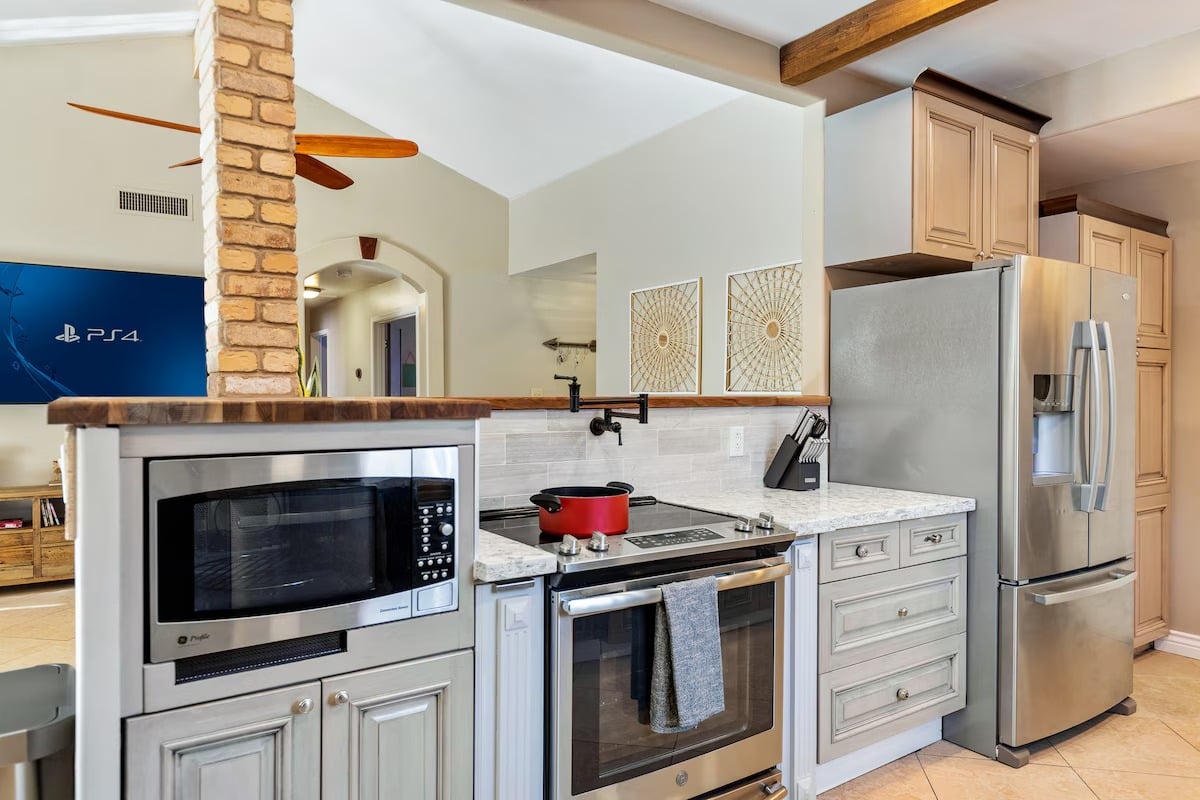 AZ Relocation? Heated Pool, Game & Exercise Room