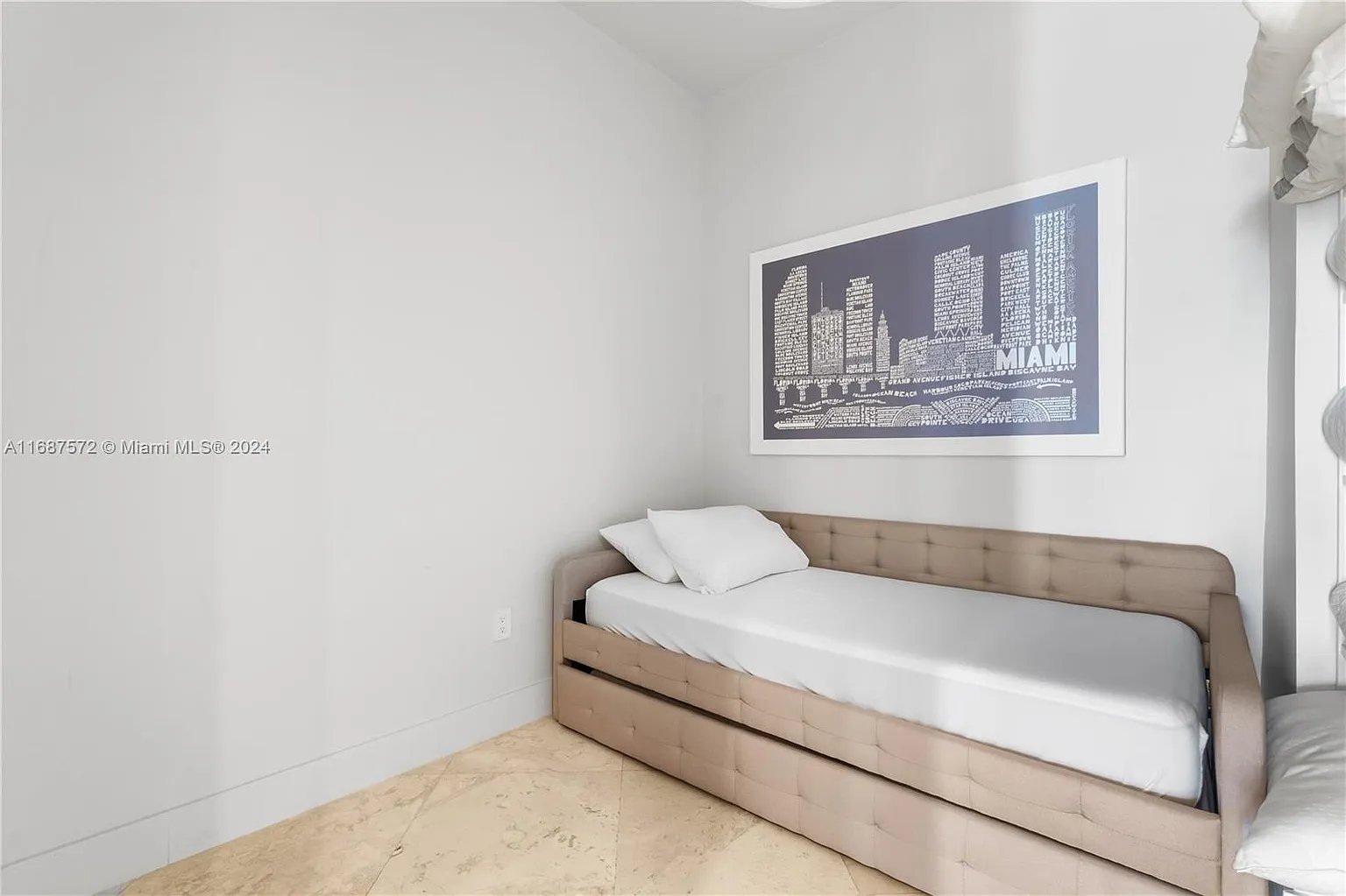 100 S Pointe Dr APT 1603